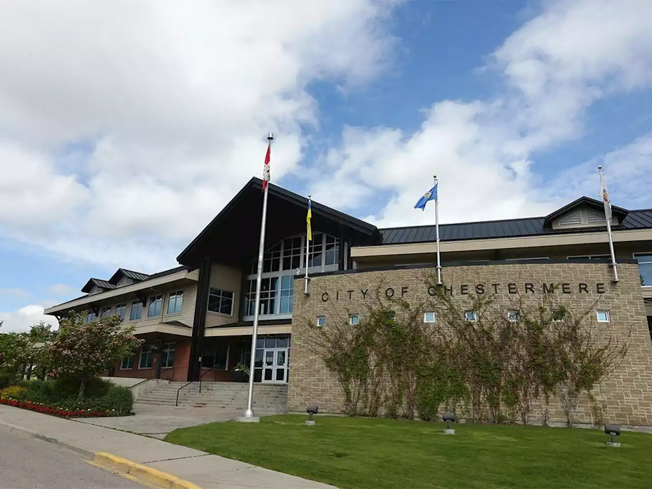 Senior Chestermere official assaulted underling, court told