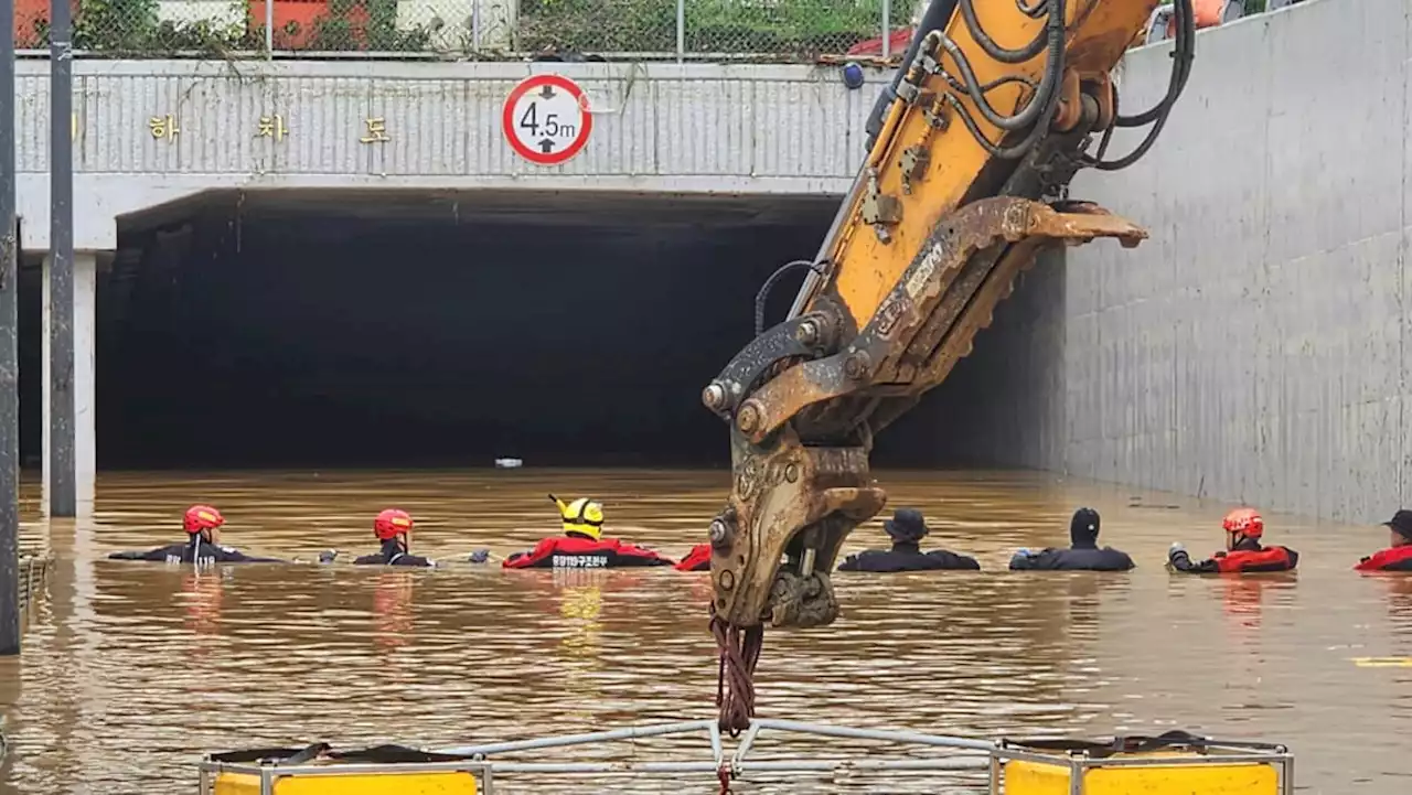 Rescuers recover last body from flooded South Korean tunnel