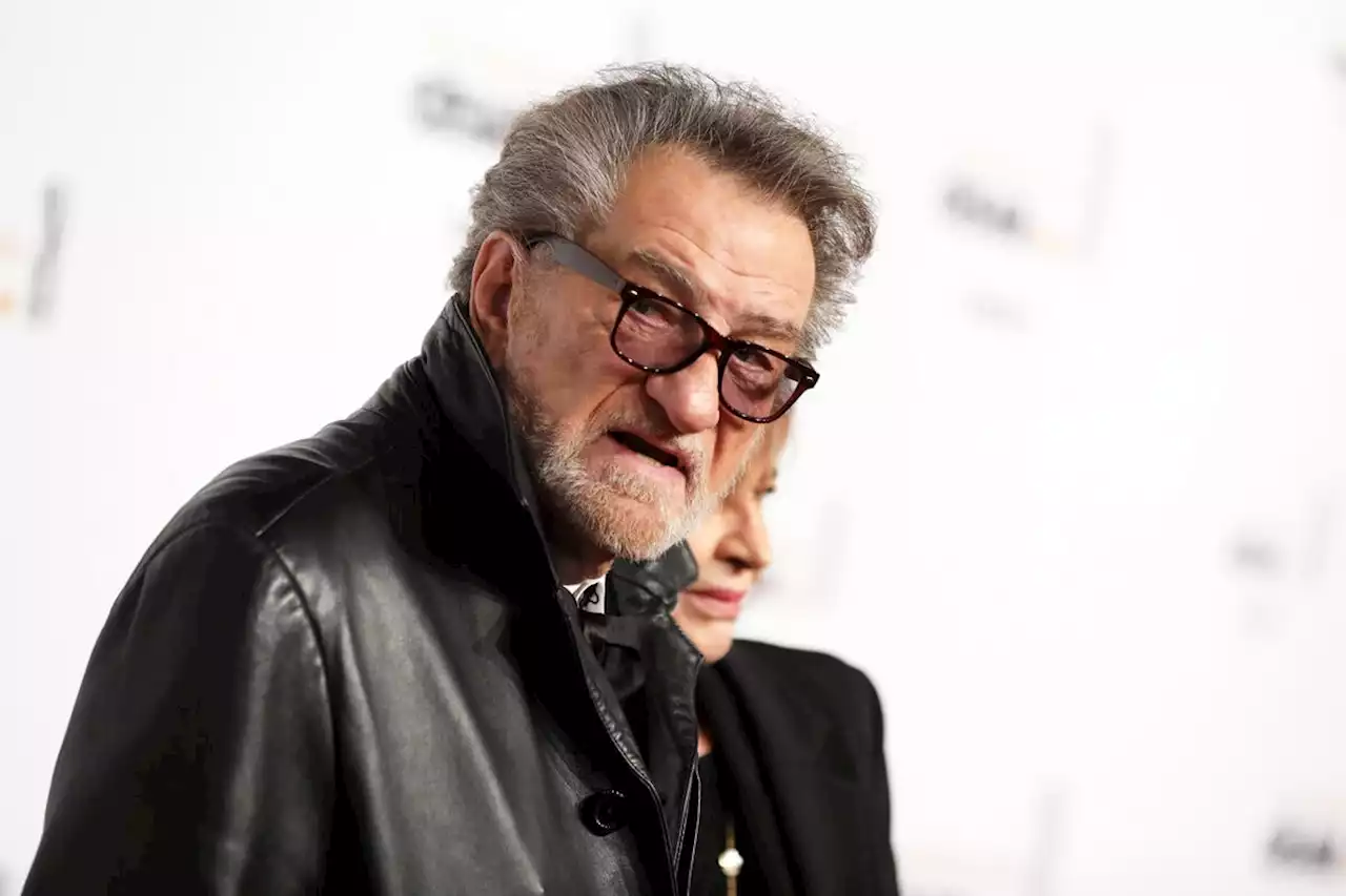 Eddy Mitchell : pourquoi il voyait le plus souvent Johnny Hallyday sans sa femme - Closer