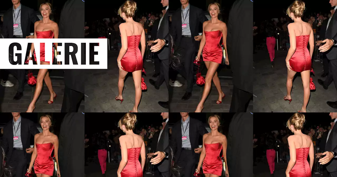 Margot Robbie en robe corset rouge ultra courte : elle éblouit le tapis rouge - Closer