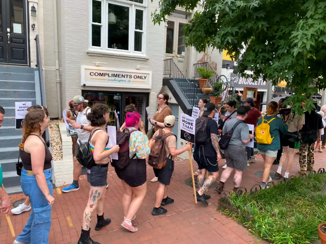 Workers At Compliments Only Sandwich Shop Seek To Unionize