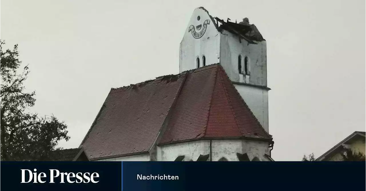 Dach eines Kirchturms abgerissen: Heftige Unwetter in Völkermarkt