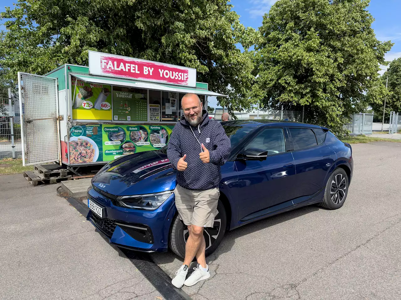 Kan man vara superspontan och sova i bilen i en vecka? Följ med på lite bilsemester!