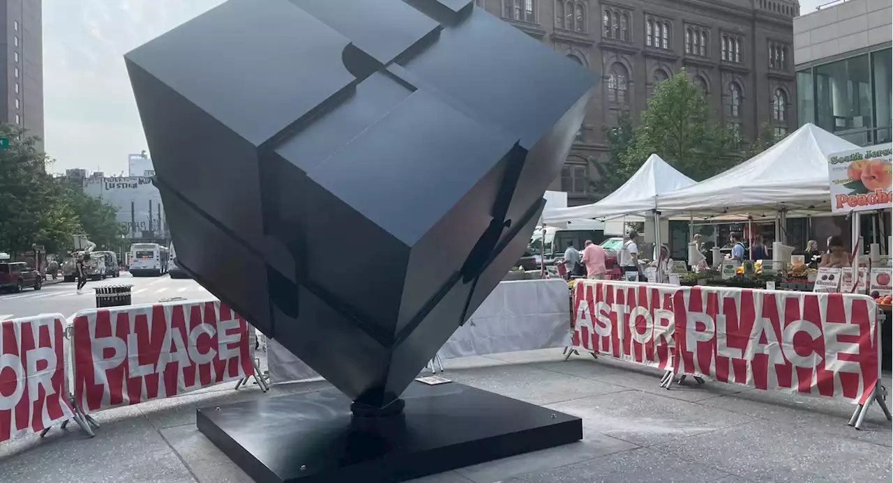 The Astor Place cube is back