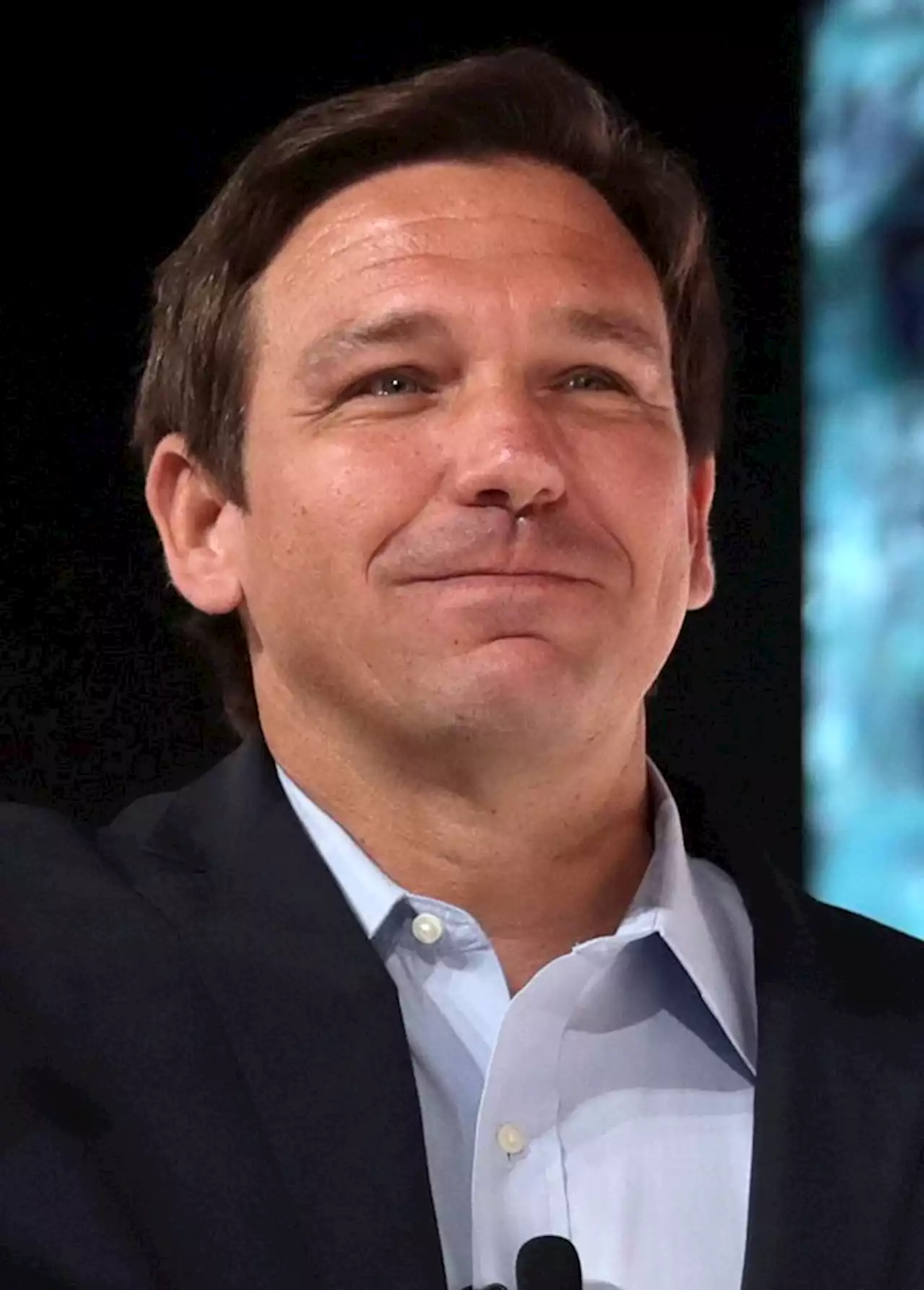 Ron DeSantis presidential campaign retrenches employees as financial pressure escalates