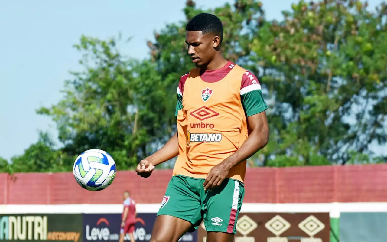 Boa atuação contra o Flamengo dá moral a Lelê que pode lutar por vaga de titular no Fluminense | Fluminense | O Dia