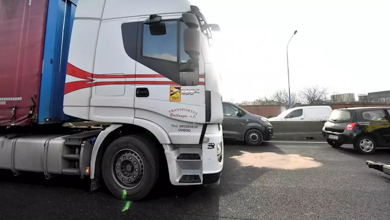 Gard : un corps en état de décomposition retrouvé dans un camion au bord d'une route