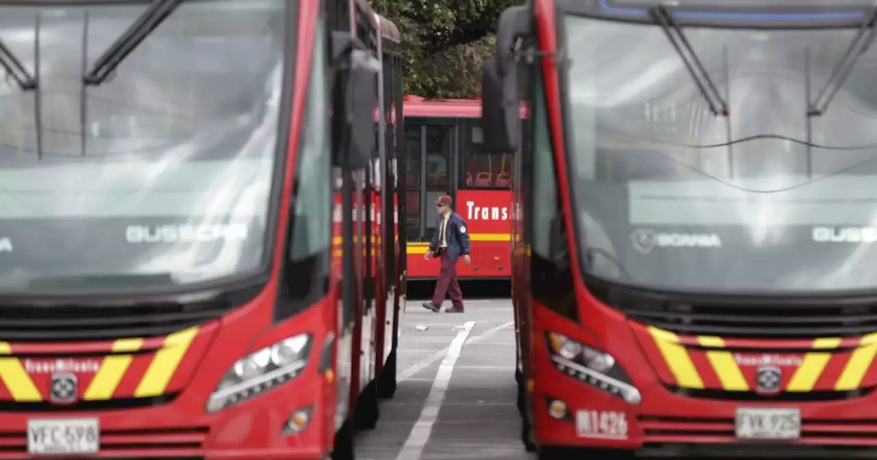 Reportan trancón en Transmilenio por accidente