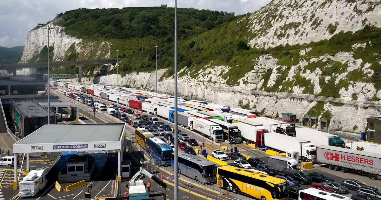 Dover ferry passengers warned of long queues ahead of summer holidays