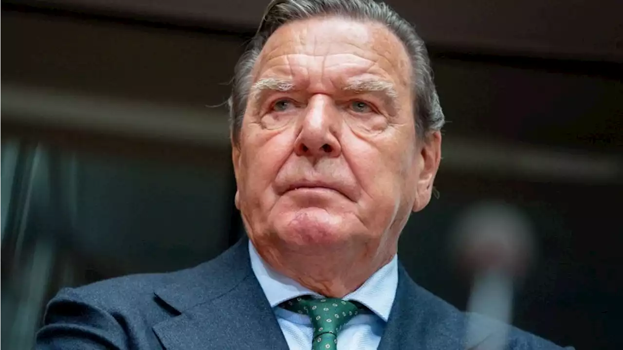 Schröder legt Berufung ein: Prozess um Büro geht weiter