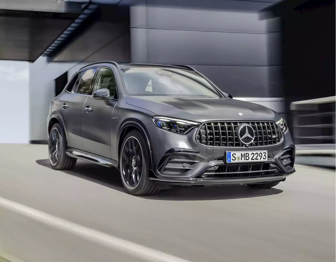 2025 Mercedes-Benz AMG GLC 63 S E Performance bows with 671 hp