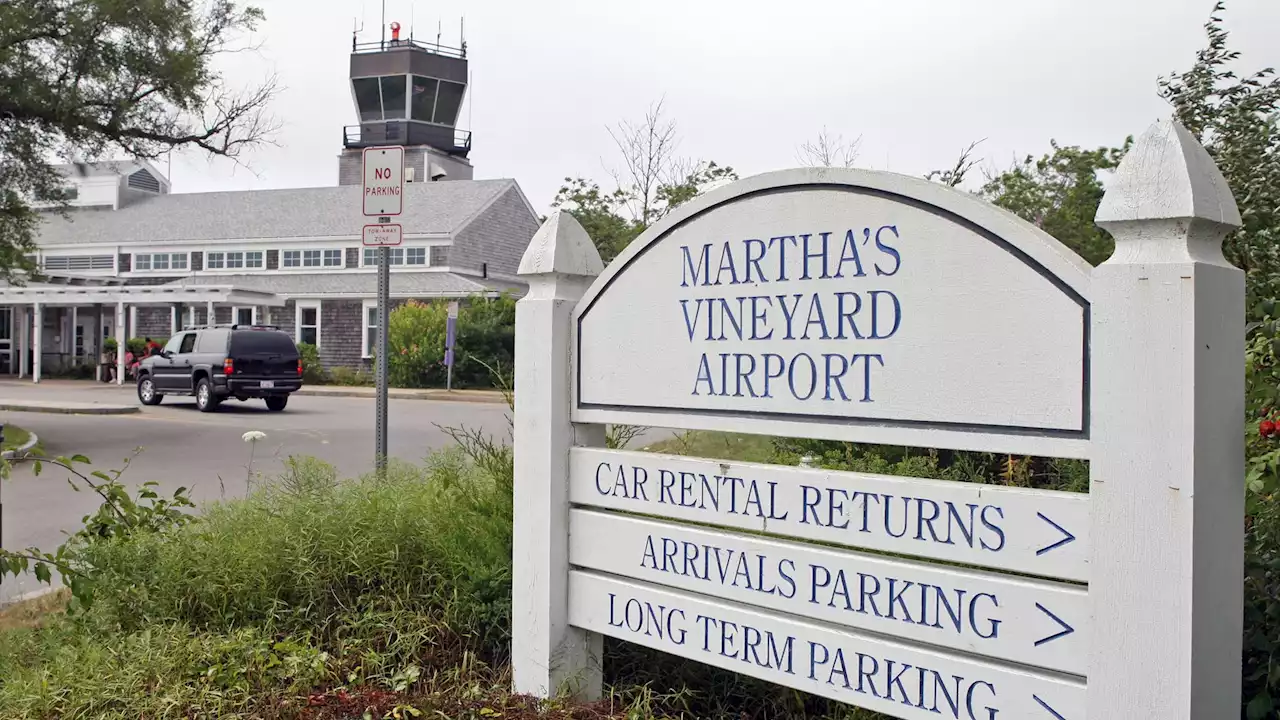 Pilot of plane that crashed trying to land on Martha's Vineyard still hospitalized