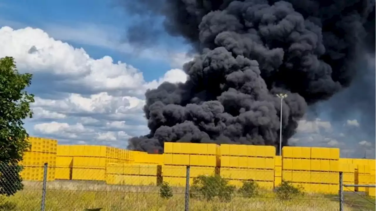 Brand in Gewerbegebiet bei Brück löst starken Rauch aus