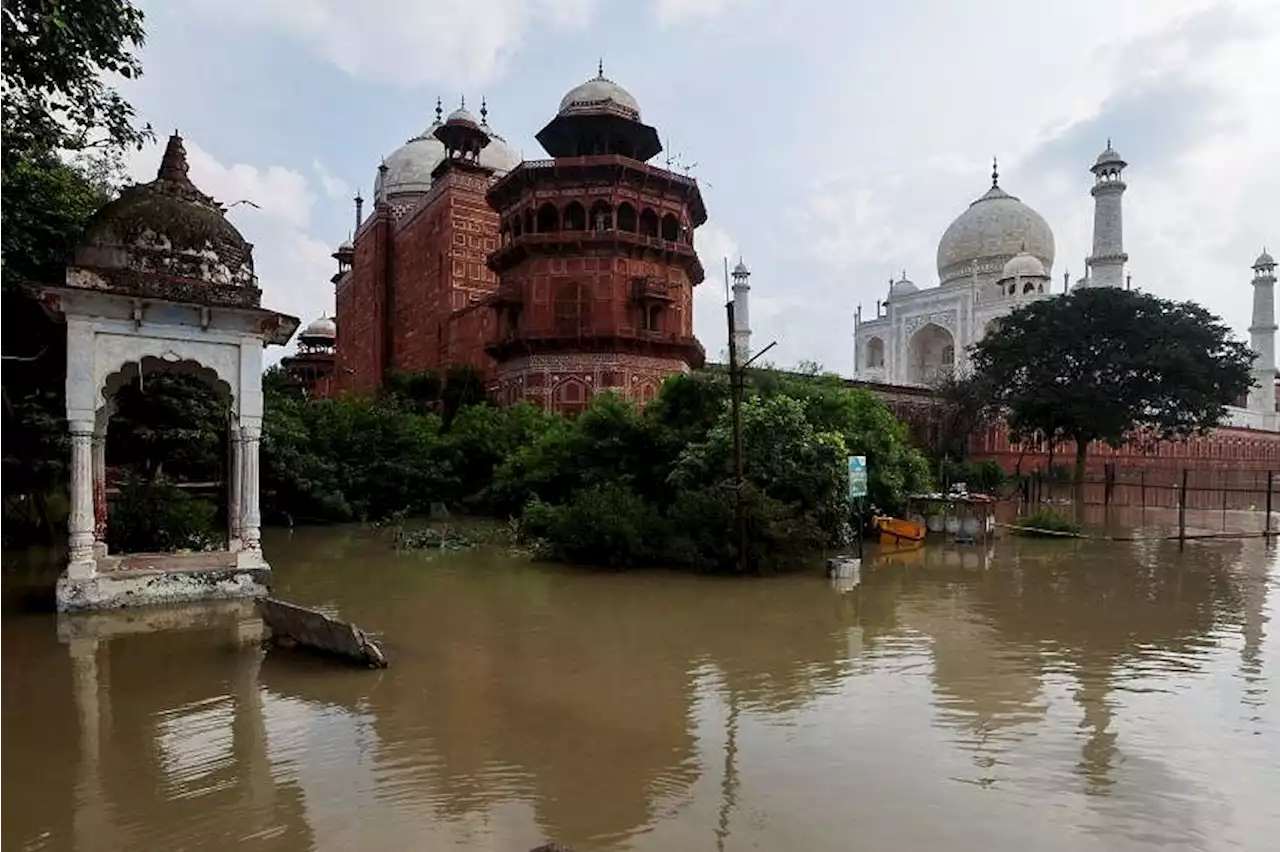 India’s Yamuna river laps walls of Taj Mahal after unusually heavy rain