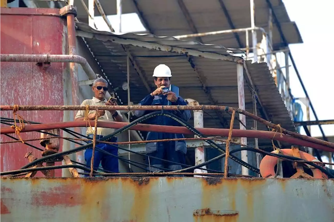 Leaks, repairs, stress: How a skeleton crew stopped Red Sea oil disaster