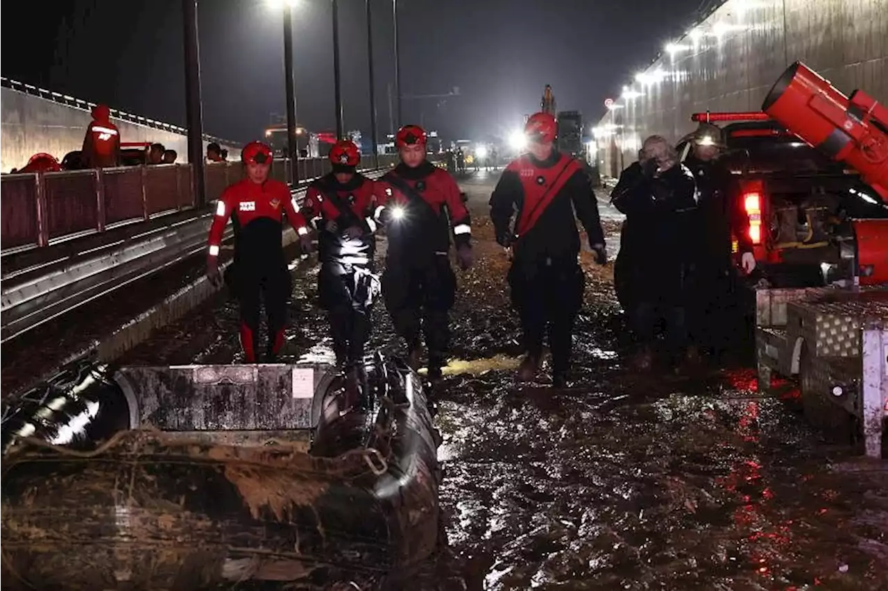 Rescuers recover last body from flooded South Korean tunnel