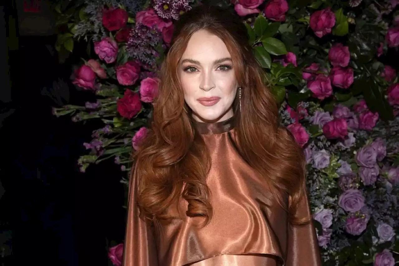 Lindsay Lohan gives birth to first child