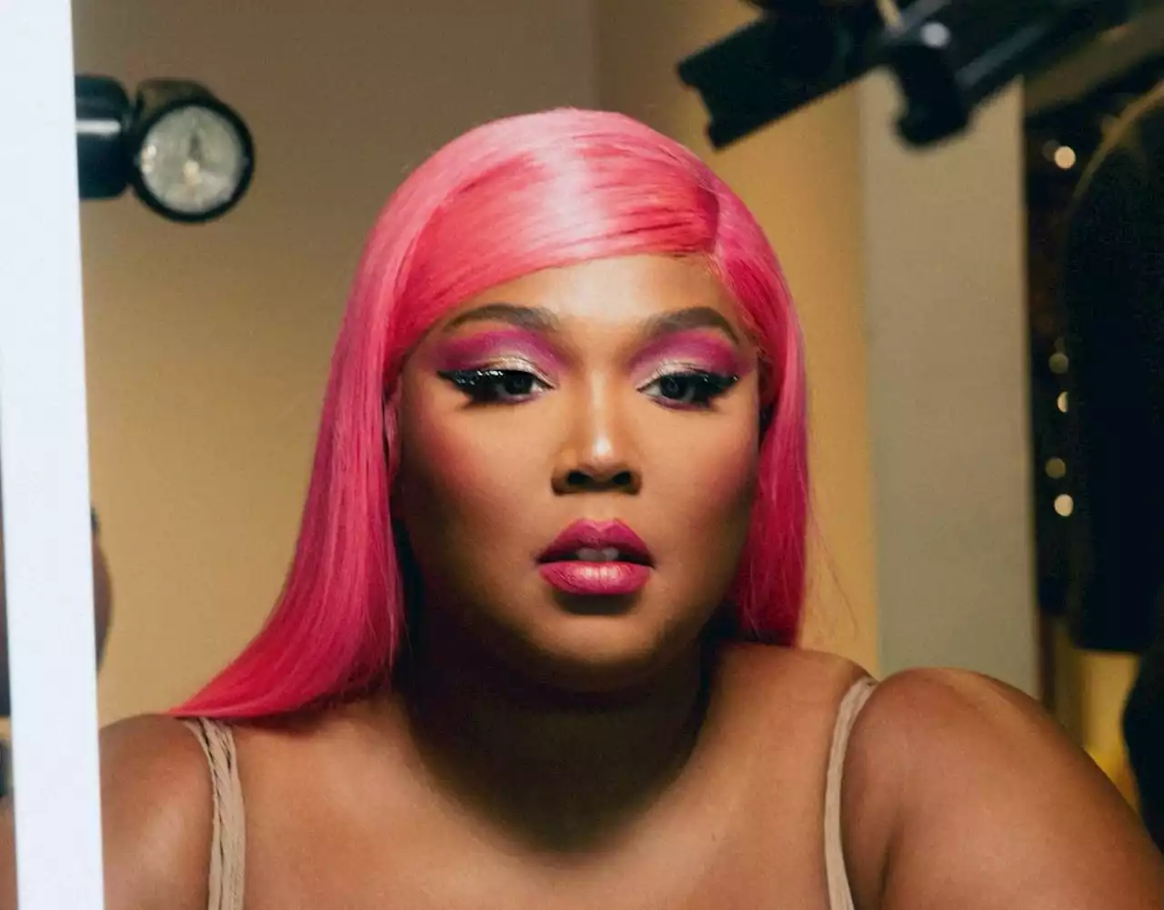 Lizzo’s Makeup Artist Reveals the $30 Department Store Concealer He Used for Her Tour