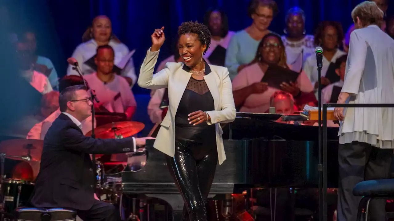 Heather Headley Works Magic With a Wide-Ranging Songbook Winningly Backed by the CSO and Others