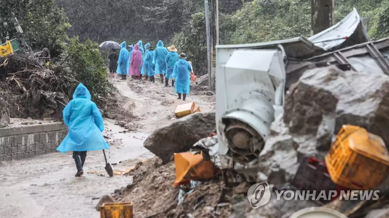 [현장] '말 못 할 만큼 감사'…예천 피해 현장 달려온 자원봉사자(종합) | 연합뉴스