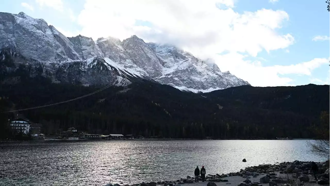 Garmisch-Partenkirchen: Junger Mann (28) stürzt an der Zugspitze in den Tod