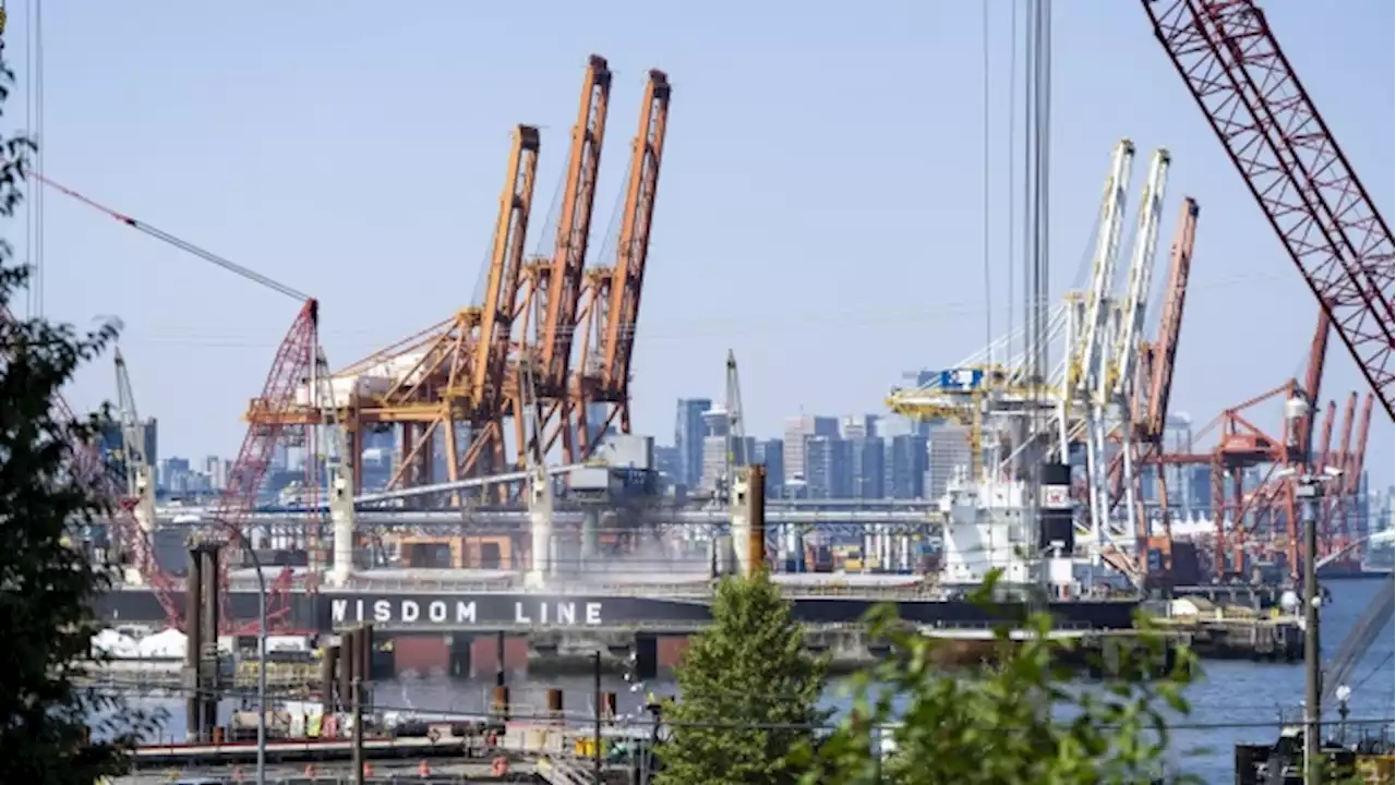 B.C. ports shut down again as union rejects tentative deal, resumes strike action - BNN Bloomberg