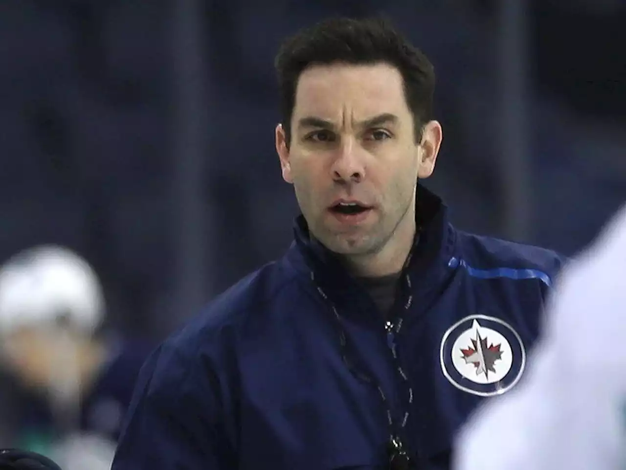 Vermont fires hockey coach, who was former Winnipeg Jets assistant, over ’inappropriate’ text messages