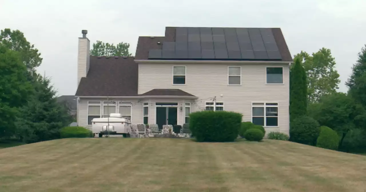 Illinois solar power program under scrutiny after contractor is accused of fraud