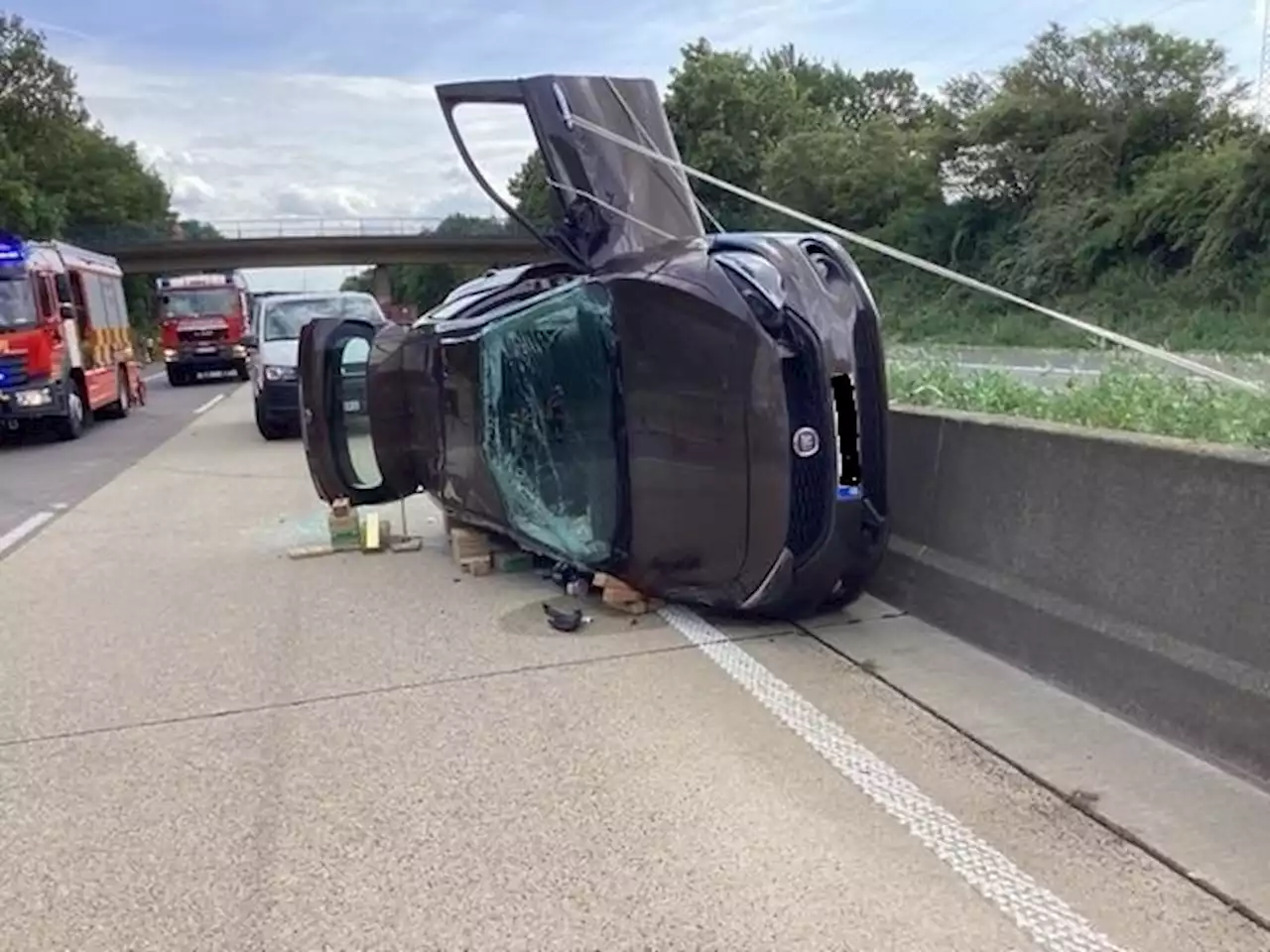 Vier Verletzte nach Verkehrsunfall in auf Autobahn 61 bei Bergheim