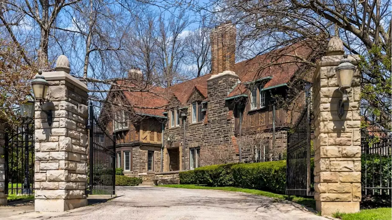 Toronto luxury home sales down by 32% as some buyers turn to private sales: Sotheby’s