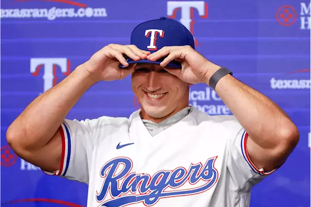 Rangers sign fourth-overall draft pick Wyatt Langford with near-record signing bonus