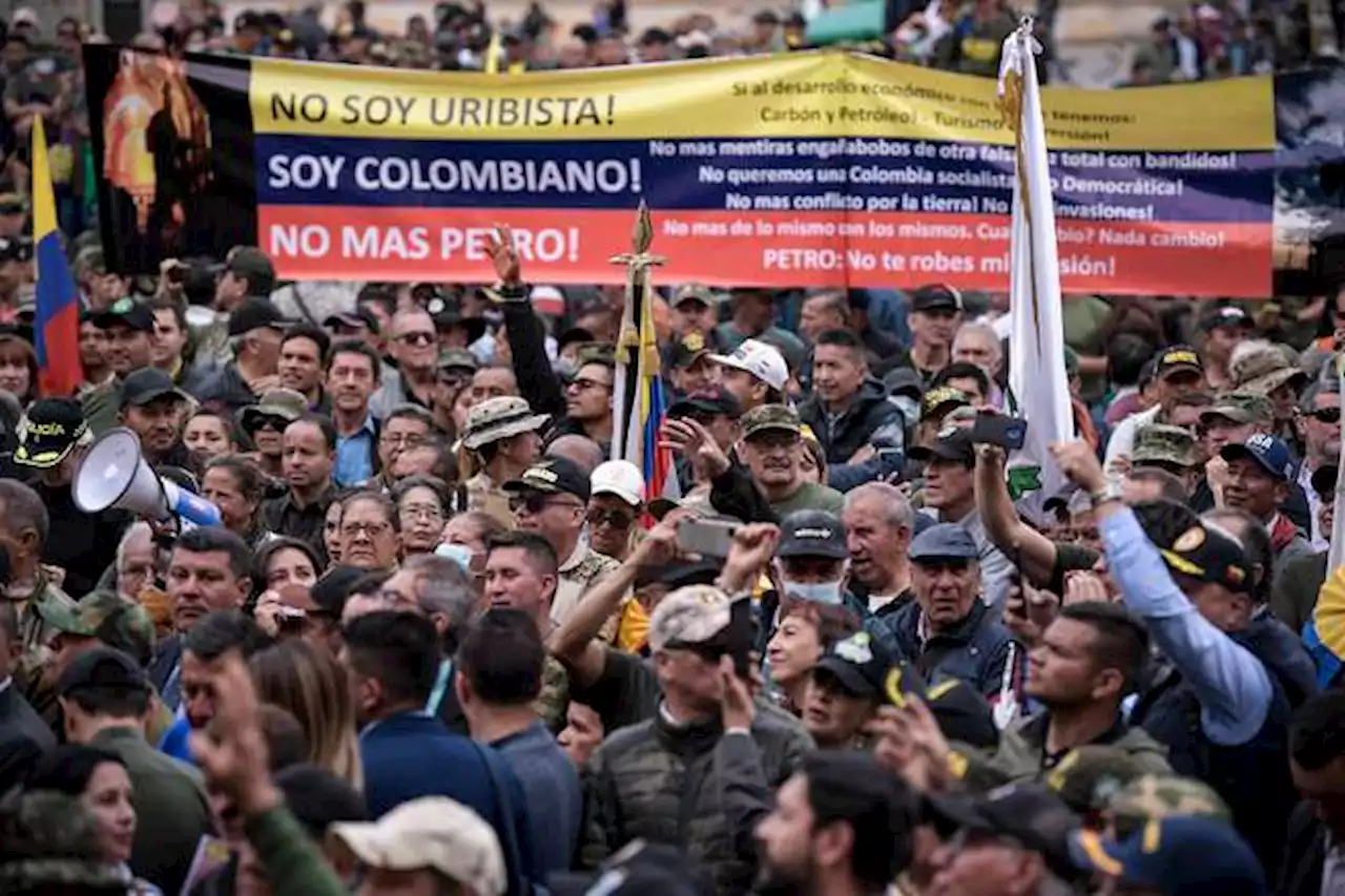 Bogotá: reservistas se movilizan a la Plaza de Bolívar, hoy 19 de julio ¿por qué?