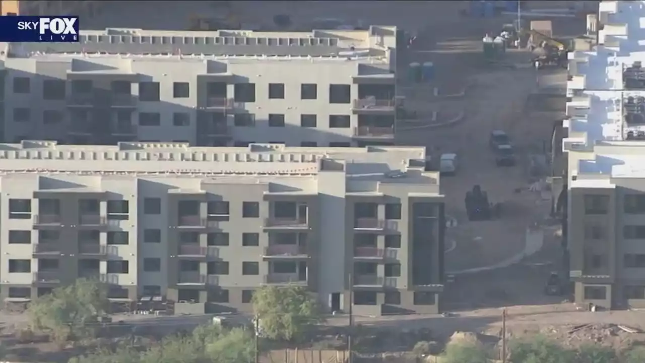 Scottsdale, Phoenix police actively searching for suspect at apartment complex