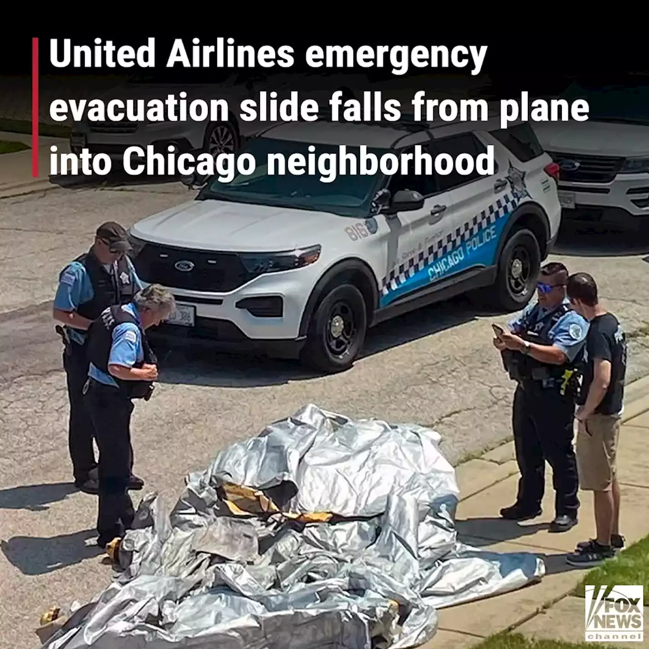 United Airlines emergency evacuation slide falls from plane into Chicago neighborhood