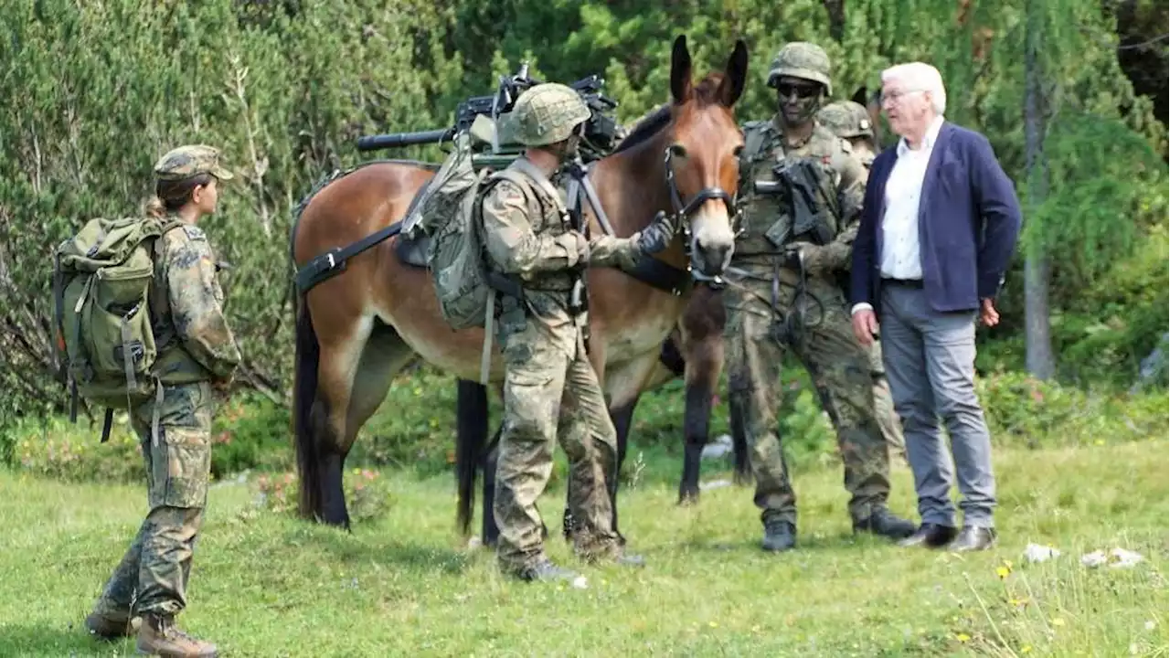 Bundespräsident Steinmeier zu Besuch bei den Gebirgsjägern: „Ihre Aufgaben werden immer wichtiger“