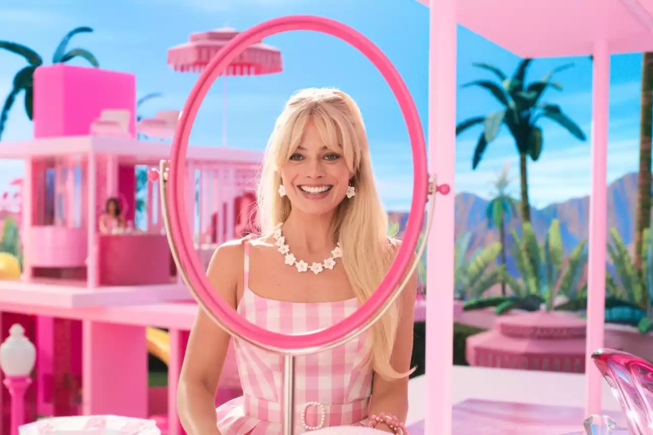 Critique Barbie : Margot Robbie dans une aventure qui décoiffe 🎀