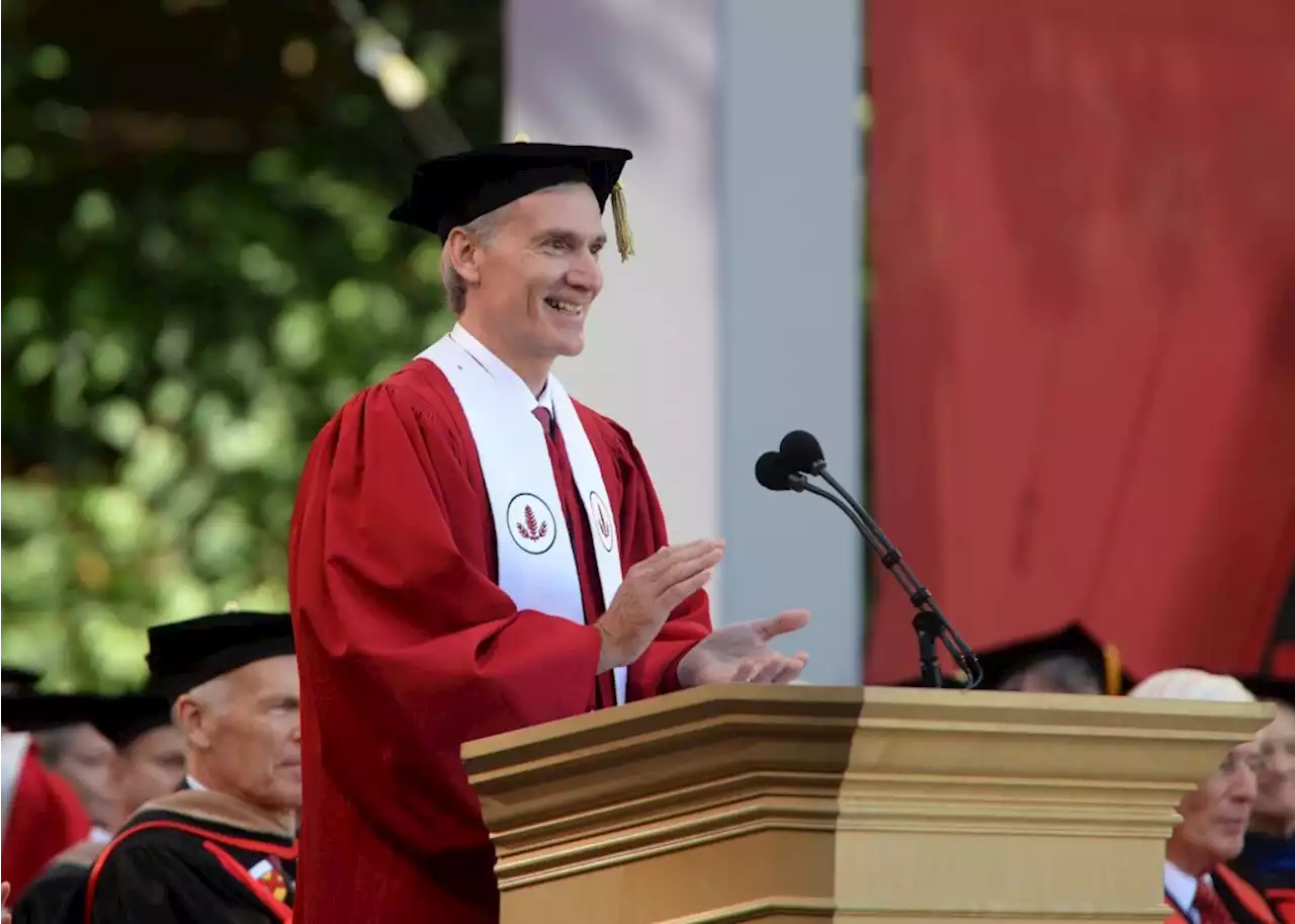 Stanford president resigns