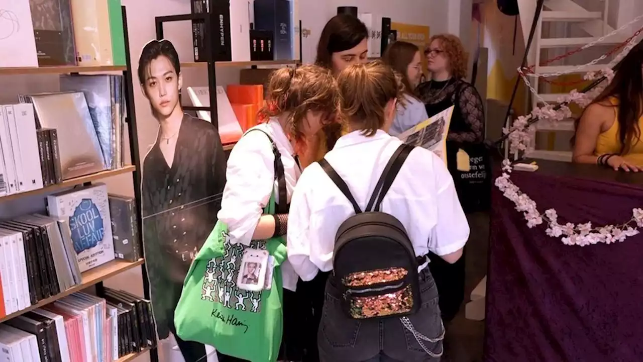 Eerste K-pop winkel van Nederland geopend, liefhebbers uur in de rij