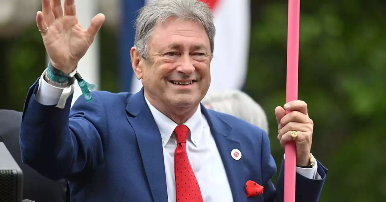 Alan Titchmarsh urges gardeners to make one flower swap