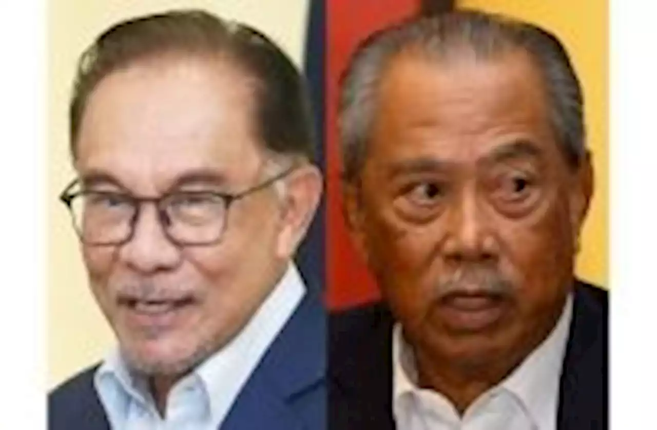 Apologise, retract statements or face legal action, Muhyiddin tells Anwar over Felda debt issue