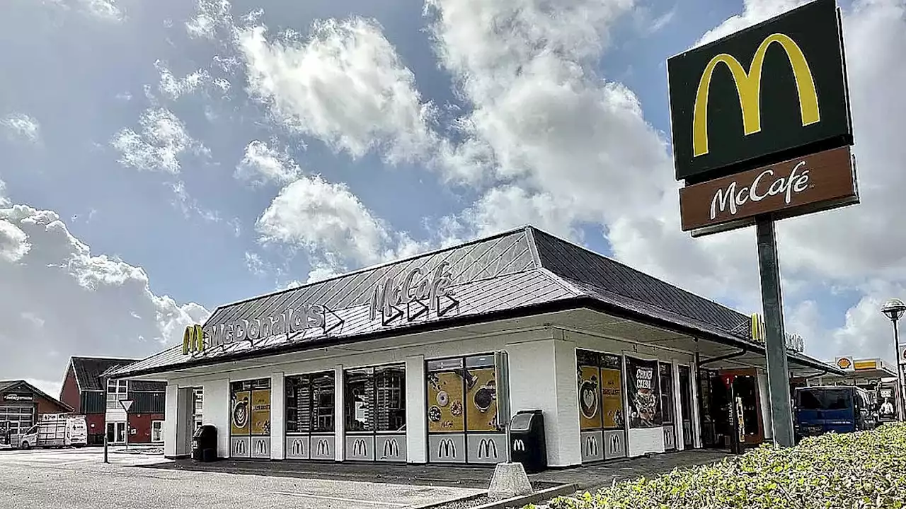 Ung McDonald's-ansat fik tæsk - nu er én sigtet