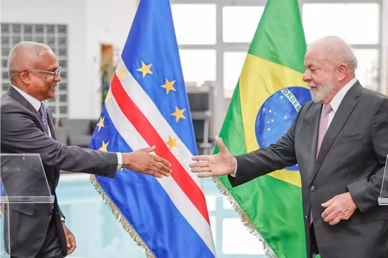 Em escala em Cabo Verde, Lula exalta ‘formação africana’ do Brasil