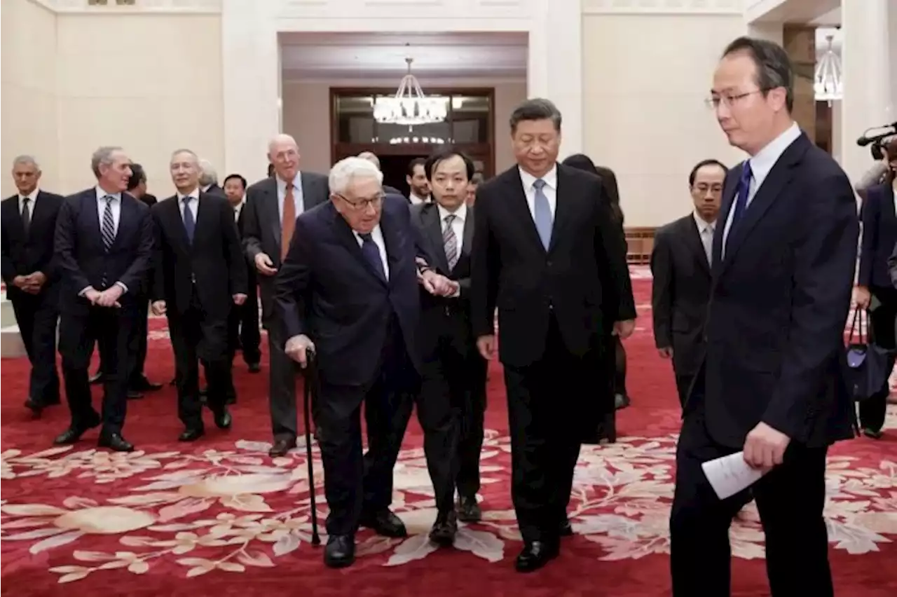 Em meio a tensões, Kissinger é recebido ‘calorosamente’ na China