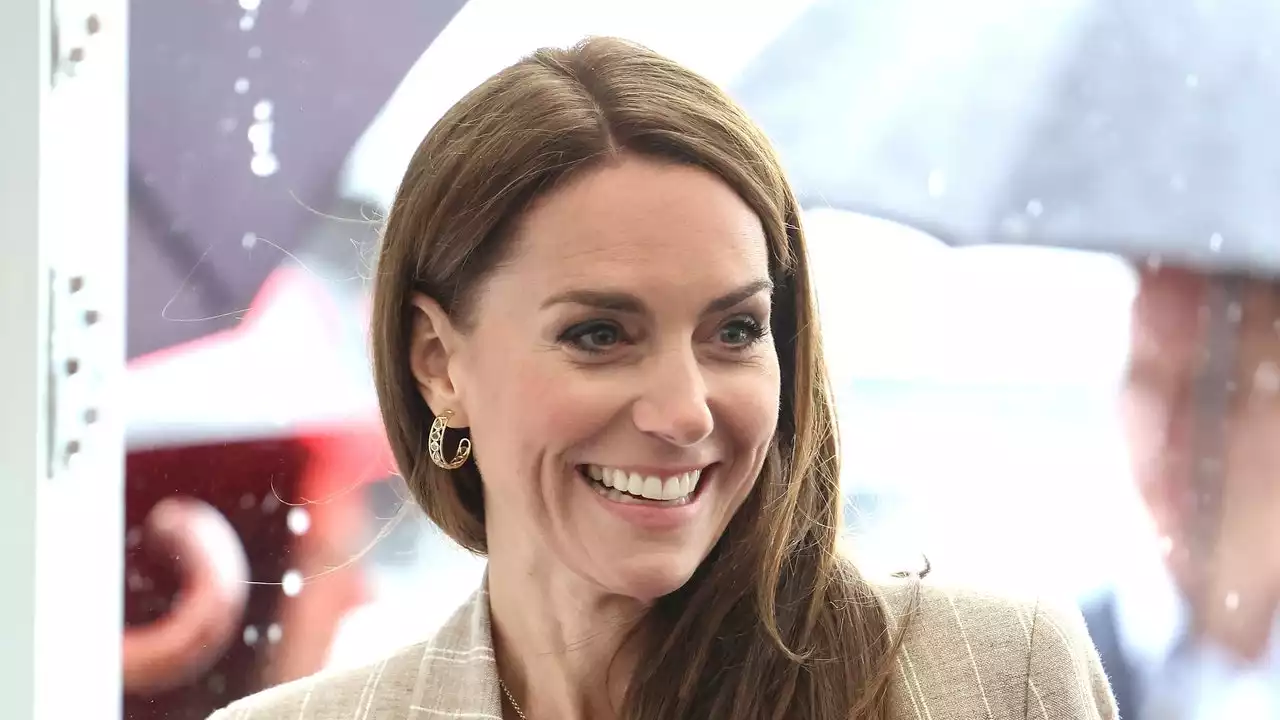 Kate Middleton muestra cómo vestir para la oficina como la realeza con bailarinas