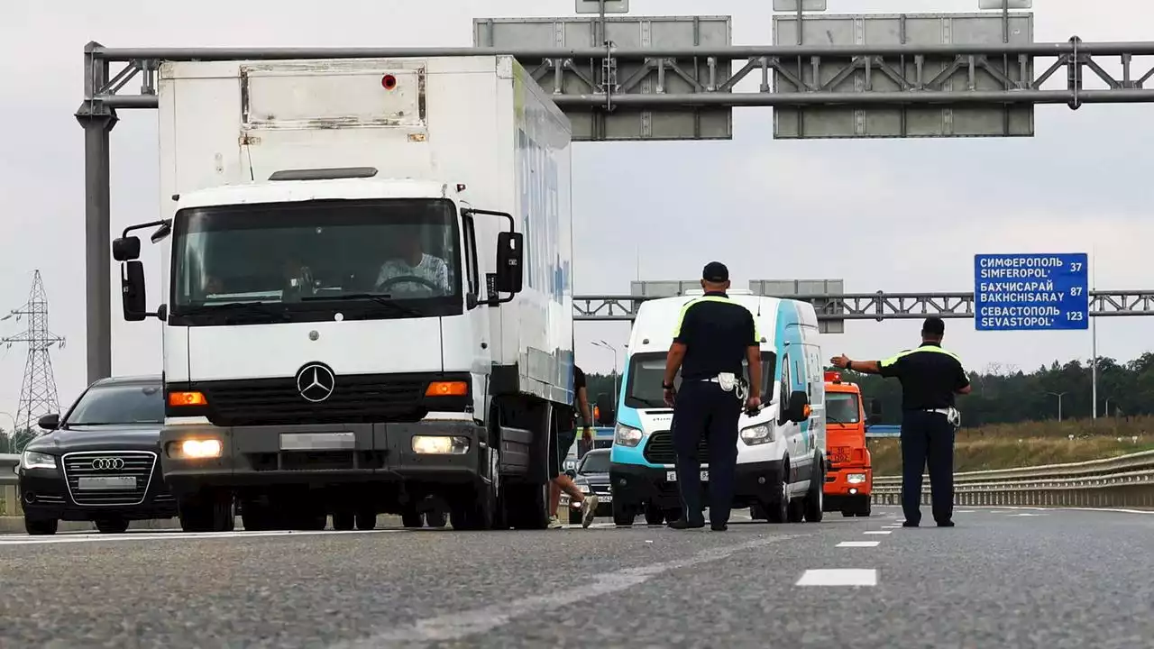 2.000 Menschen werden nach Brand auf Krim evakuiert