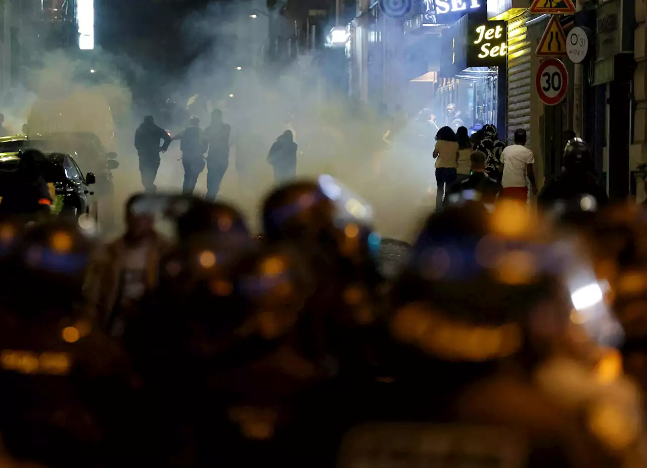 Francia, quinta notte di proteste: 719 arresti