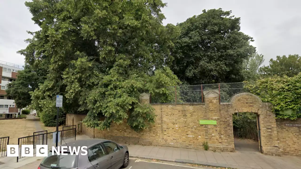 Four injured in Hammersmith cemetery dog attack