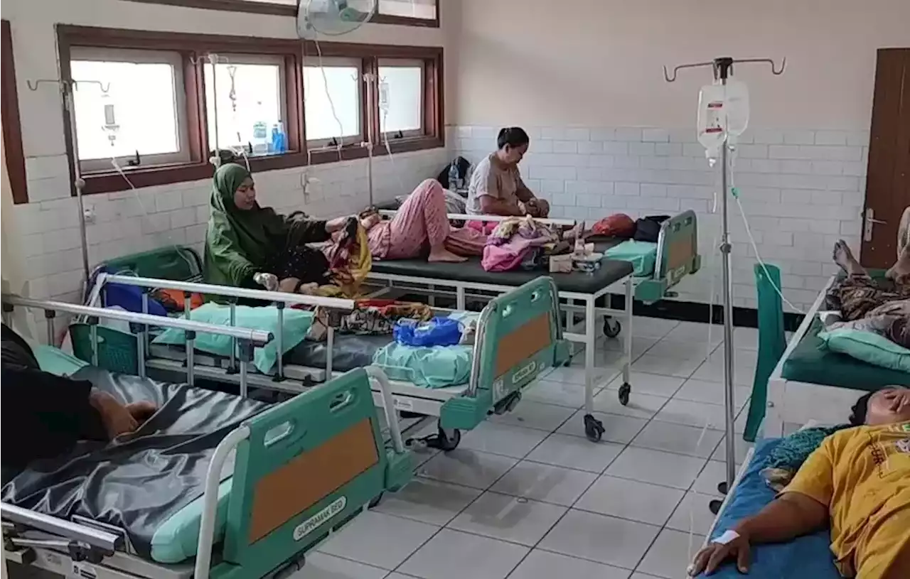 13 Warga Korban Keracunan Massal di Surabaya Masih Dirawat di Puskesmas