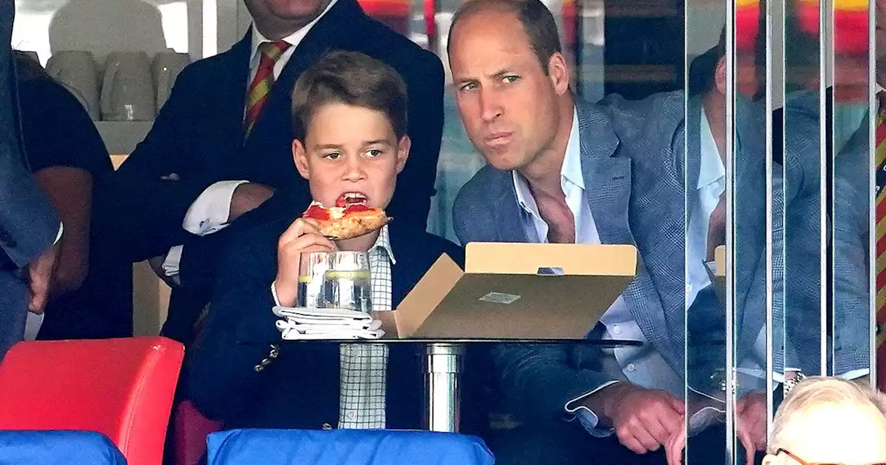 Prinz George: Ist die lecker! Beim Cricketspiel mit Papa William gibt's Pizza