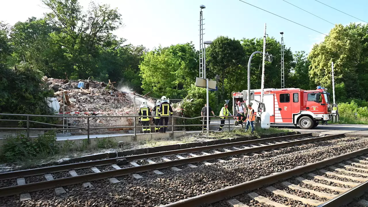 80-Jähriger tötet Frau und stirbt bei Feuer